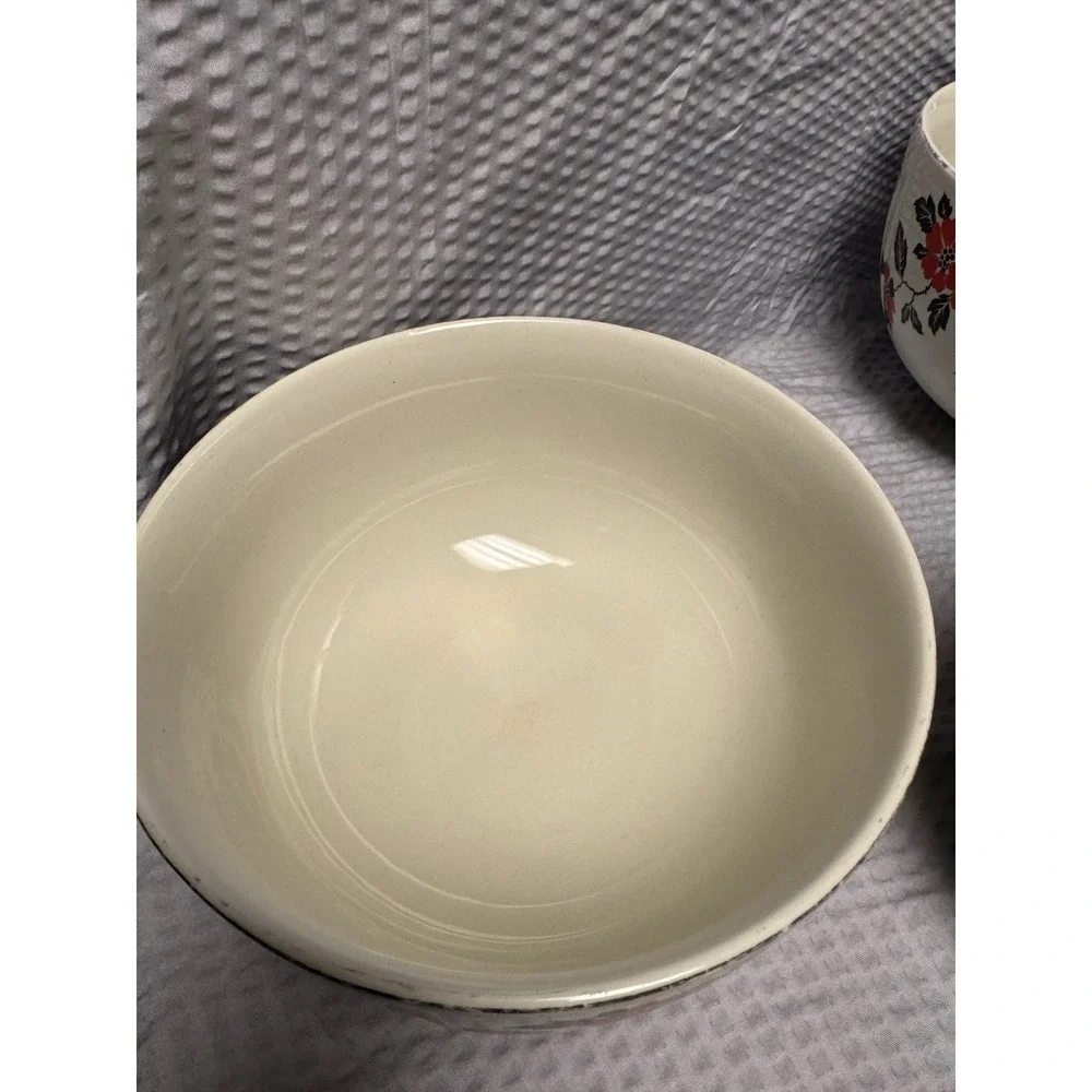 Vintage Poppy Hall Ceramic 3 Piece Bowl Set 8.75